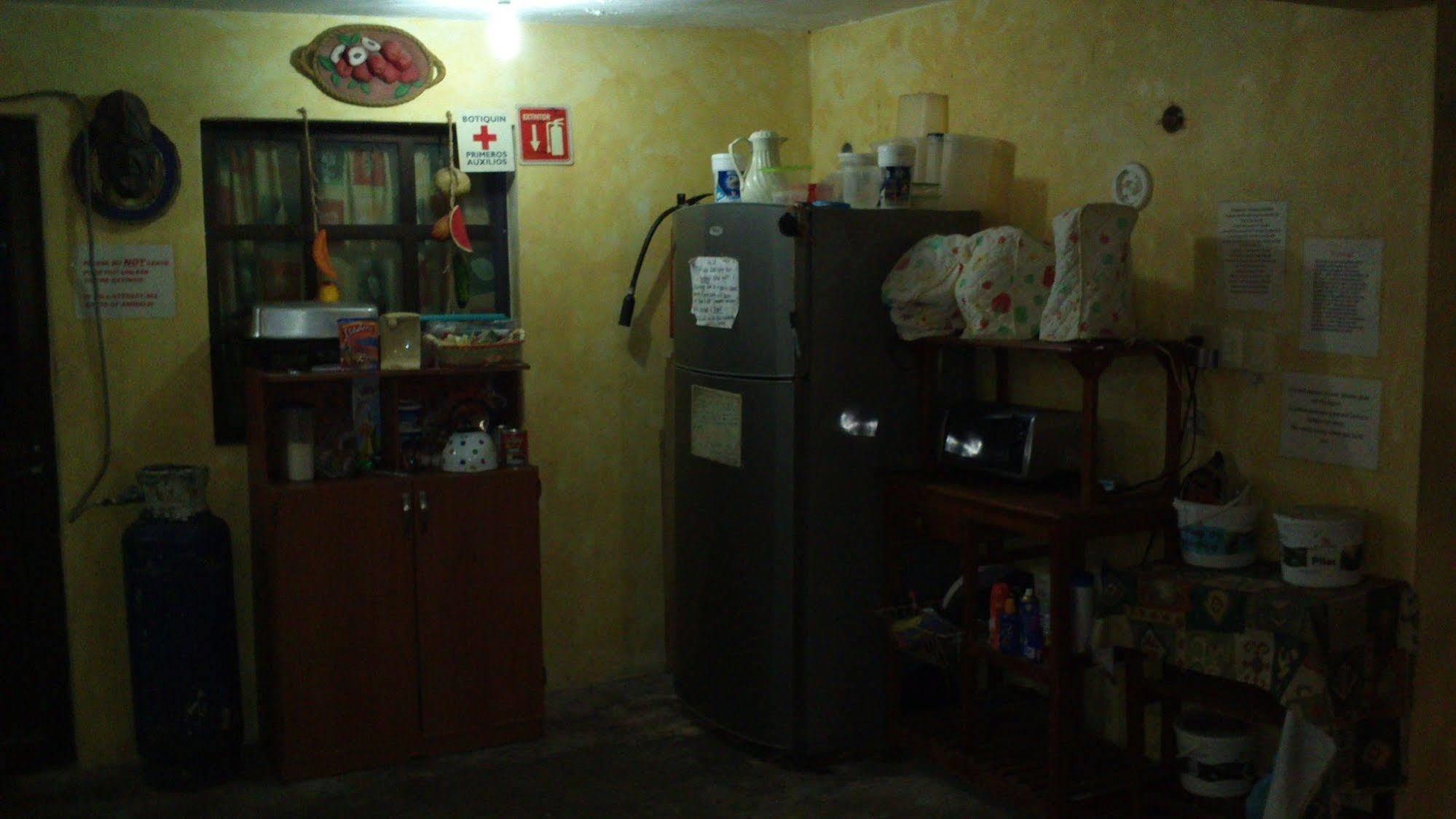 Amigos Hostel Cozumel Ngoại thất bức ảnh