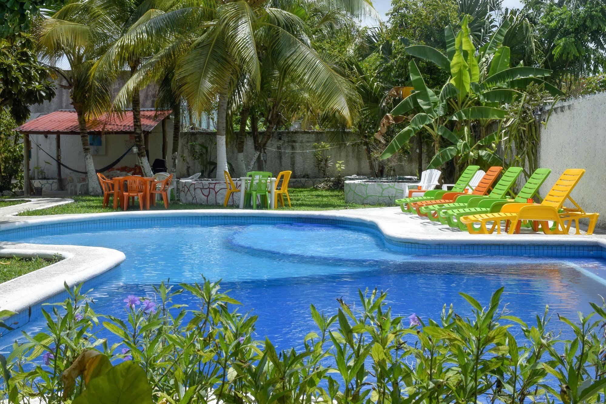 Amigos Hostel Cozumel Ngoại thất bức ảnh